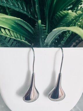 Polished Teardrop Silver Dangle Earrings High Shine New